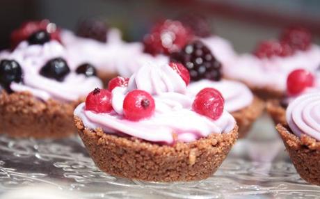 Mini cheesecake al cioccolato bianco e frutti di bosco