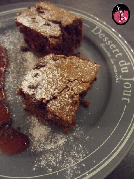 TORTA VEGAN AL CIOCCOLATO E MIRTILLI TORTA VEGAN AL CIOCCOLATO E MIRTILLI