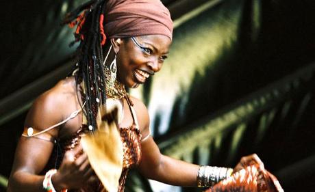 Dobet Gnahoré: musica africana nel cuore delle Dolomiti
