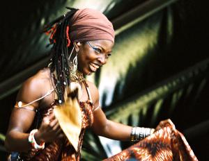 Dobet Gnahoré: musica africana nel cuore delle Dolomiti