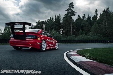 Incredible Audi S2