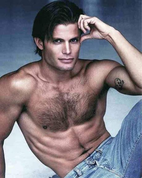 Quanto ben di dio con Casper Van Dien