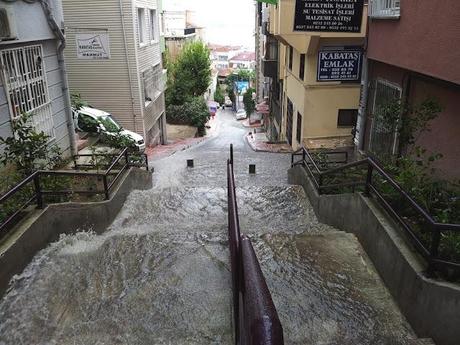 Cosa succede a Istanbul quando piove (vol. 2)