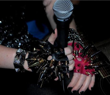 New York Street Style Details : Studs n' Wings New York Street Style Details : Studs n' Wings