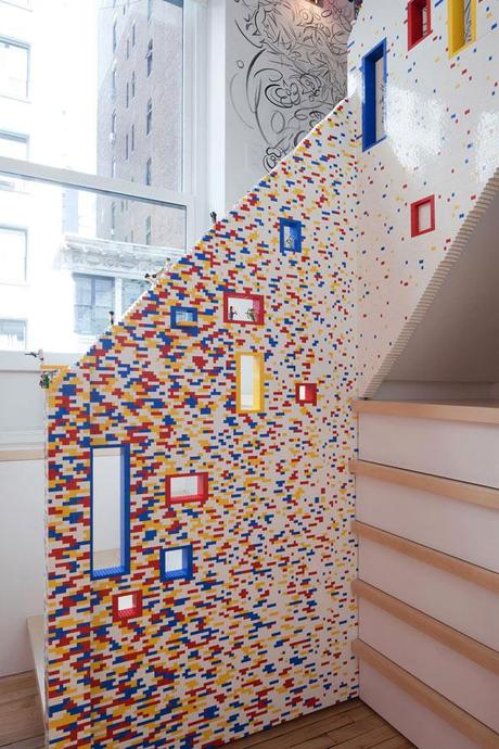 Le scale con il corrimano di LEGO