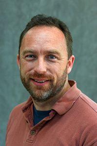Scrittura digitale: omaggio a Wikipedia. Omaggio a Jimmy Wales, Prometeo del nostro tempo.
