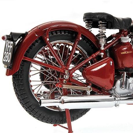 Triumph Speed Twin Red 1939 by Minichamps