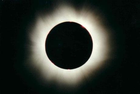 Novembre 2012: il fenomeno dell’eclissi totale di sole con P&O; Cruises