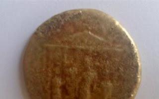 Una moneta d'oro dalle acque di Cipro