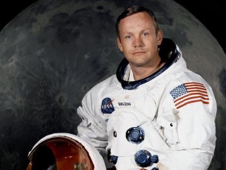 La Luna piange, addio a Neil Armstrong