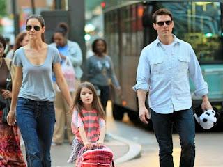 Katie Holmes e Tom Cruise hanno divorziato: i particolari dell'accordo