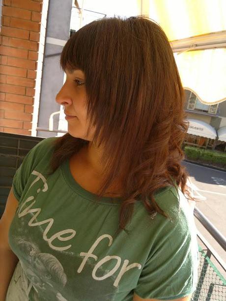 TAGLIO CAPELLI LUNGHI DONNA CON FRANGIA PIEGA LISCIA E MOSSA DIETRO CON RIFLESSI CASTANO CHIARO ROSSO TAGLIO CAPELLI LUNGHI DONNA CON FRANGIA PIEGA LISCIA E MOSSA DIETRO CON RIFLESSI CASTANO CHIARO ROSSO