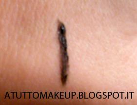 Rimmel waterproof Gel eyeliner: swatch e review