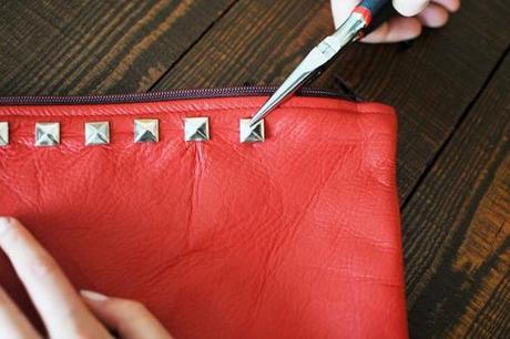 DIY: Do It Yourself // Valentino-Inspired Clutch DIY: Do It Yourself // Valentino-Inspired Clutch