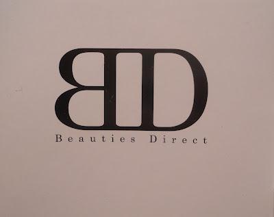 Beauties Direct: The Lift, la maschera delle star