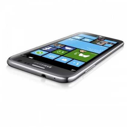 Samsung ATIV S Windows Phone 8 : In anteprima caratteristiche e le foto!