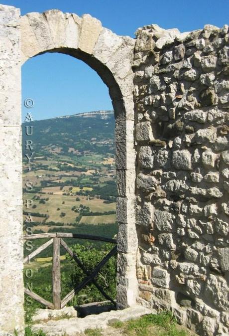 A spasso per la Valmarecchia: pace e relax a Petrella Guidi