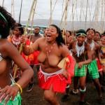 Swaziland: il re sceglie la sua sposa con la festa delle canne