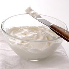 Come si prepara lo yogurt fatto in casa.