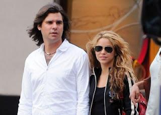 L'ex fidanzato di Shakira chiede risarcimento di milioni di Euro
