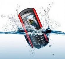 Salvare il cellulare o lo smartphone caduto in acqua