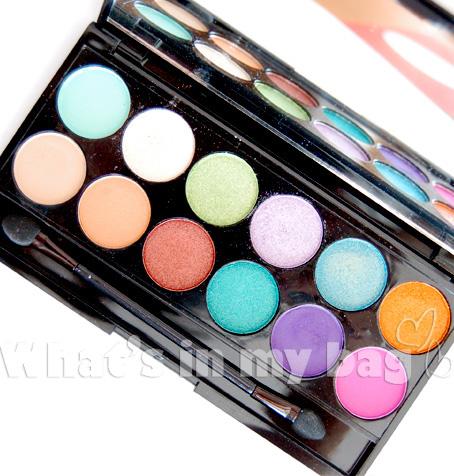 A close up on make up n°104: Sleek, Snapshot palette