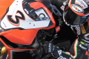 Superbike, Gp Nurburgring: Max Biaggi conquista la Superpole con il record della pista