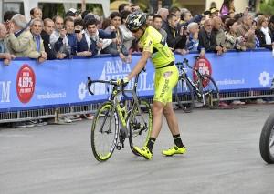 Doping, squalifica 3 mesi per Pozzato: “ke buffonata”