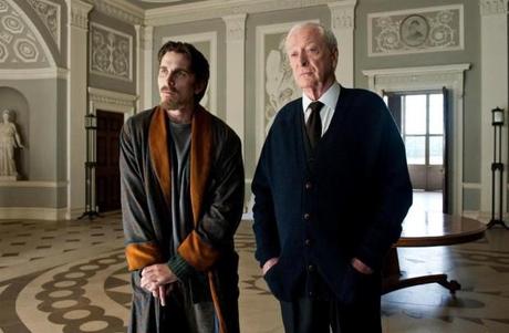 una immagine di Christian Bale e Michael Caine 620x407 su The Dark Knight Rises: il Destino di un Cavaliere (Oscuro)