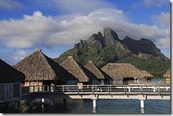 Mount Otemanu, Saint Regis Bora Bora Resort, Bora Bora, Inseln unter dem Wind, Gesellschaftsinseln, Französch-Polynesien, PROPERTY RELEASED 