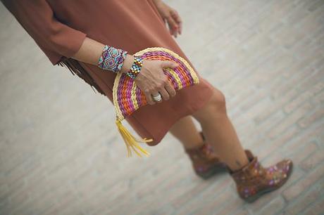 smilingischic Outfit dettagli borsa mezza luna vari colori Calamity Jane CowGirl Style Calamity Jane : bad or good girl?