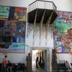 Recife, Casa da Cultura, atrio centrale con dipinti giganti