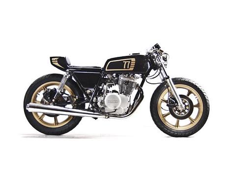 Yamaha XS 400 1977 by MotoHangar Yamaha XS 400 1977 by MotoHangar