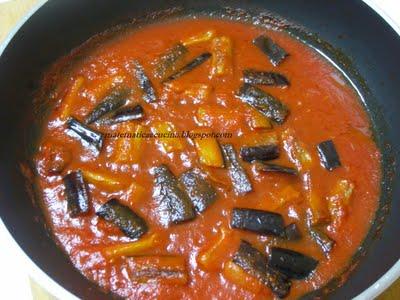 Fusilli con Sugo e Melanzane a Funghetto