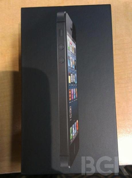 Primo unboxing dell’iPhone 5