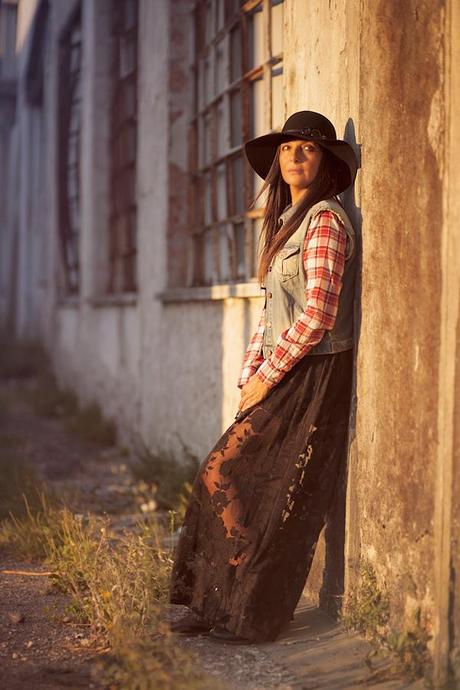 smilingischic Glam rock: tartan shirt and transparency effect