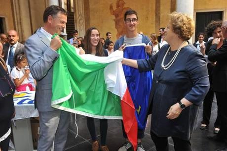 Cancellieri consegna bandiere Italia e UE a scuole Genova – Rassegna Stampa D.B.Cruise Magazine