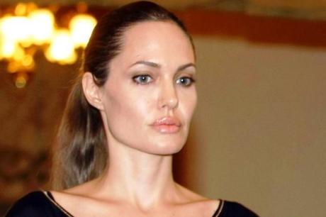 Angelina Jolie dovrà ricorrere al trapianto di fegato per il consumo di droga negli anni