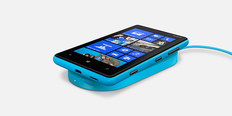 Nokia risponde Livestream su domande riguardanti Nokia Lumia 820 e Lumia 920