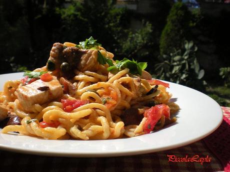 Spaghetti alla Chitarra con Puttanesca di Pesce Spada