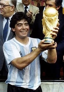 NASCEVA OGGI... - Diego Armando Maradona