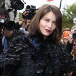 Parigi, Laetitia Casta alla sfilata di Chanel