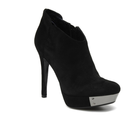 Stivaletti&: jeans per un look rock’n roll! Stivaletti&: jeans per un look rock’n roll!