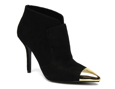 Stivaletti&: jeans per un look rock’n roll! Stivaletti&: jeans per un look rock’n roll!