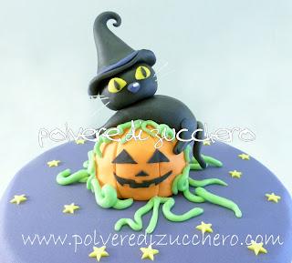 Halloween cake e corso di cake design: un simpatico gattino
