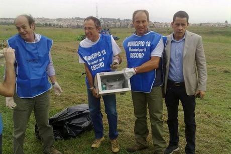 Le immagini e il report della nona edizione del Decoro Day nel XVIII Municipio. Tra impegno civico e progetti di recupero, il Parco del Pineto deve tornare a vivere. Le immagini e il report della nona edizione del Decoro Day nel XVIII Municipio. Tra impegno civico e progetti di recupero, il Parco del Pineto deve tornare a vivere.