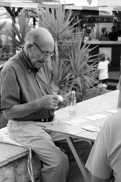 Scatti in bianco nero: digitale o analogico Scatti in bianco nero: digitale o analogico