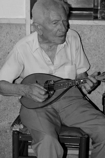 Scatti in bianco nero: digitale o analogico Scatti in bianco nero: digitale o analogico