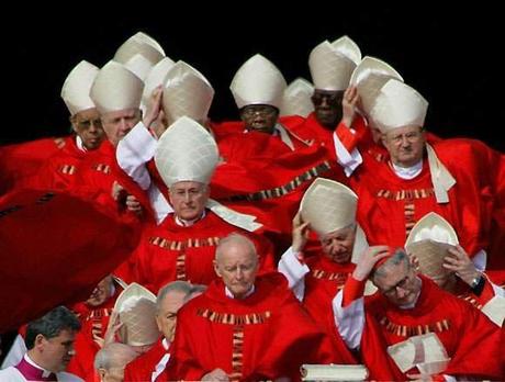 Un santo cavillo burocratico esonera ancora la chiesa dal pagamento dell' IMU Un santo cavillo burocratico esonera ancora la chiesa dal pagamento dell' IMU