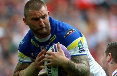 Gli spappolano un testicolo con una ginocchiata, lui continua a giocare. testicolo_rugby1.JPG